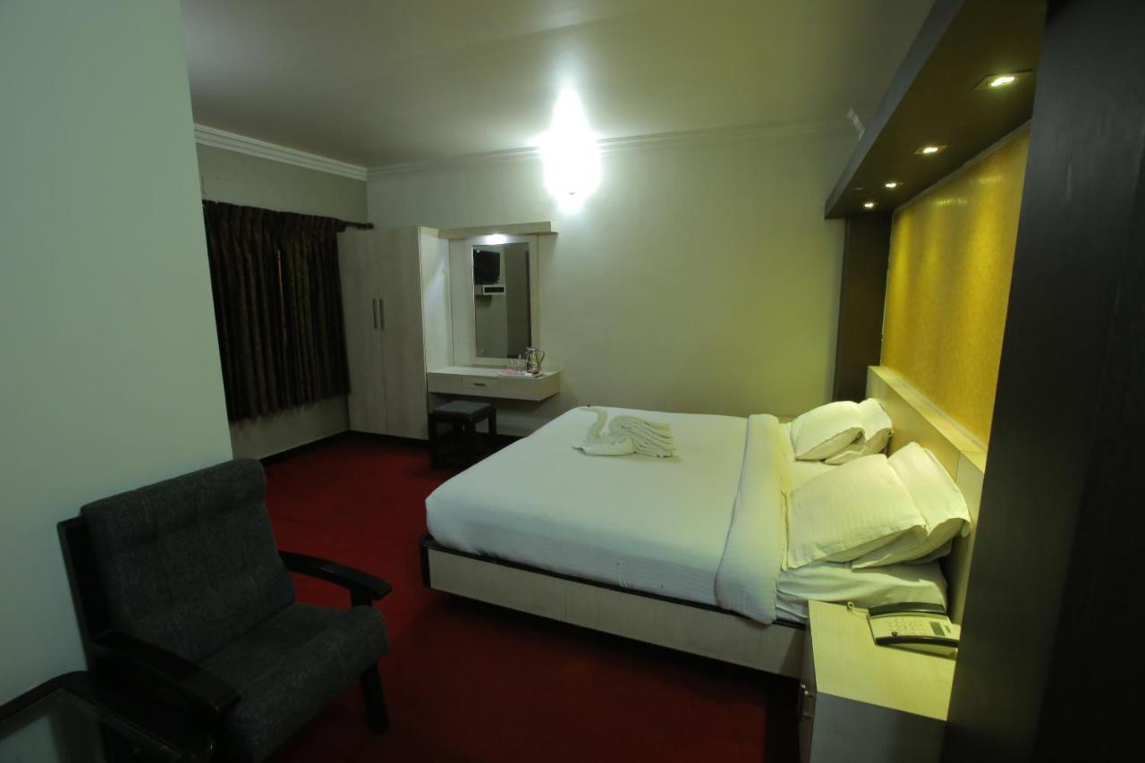 Hotel City Palace Ooty Ngoại thất bức ảnh